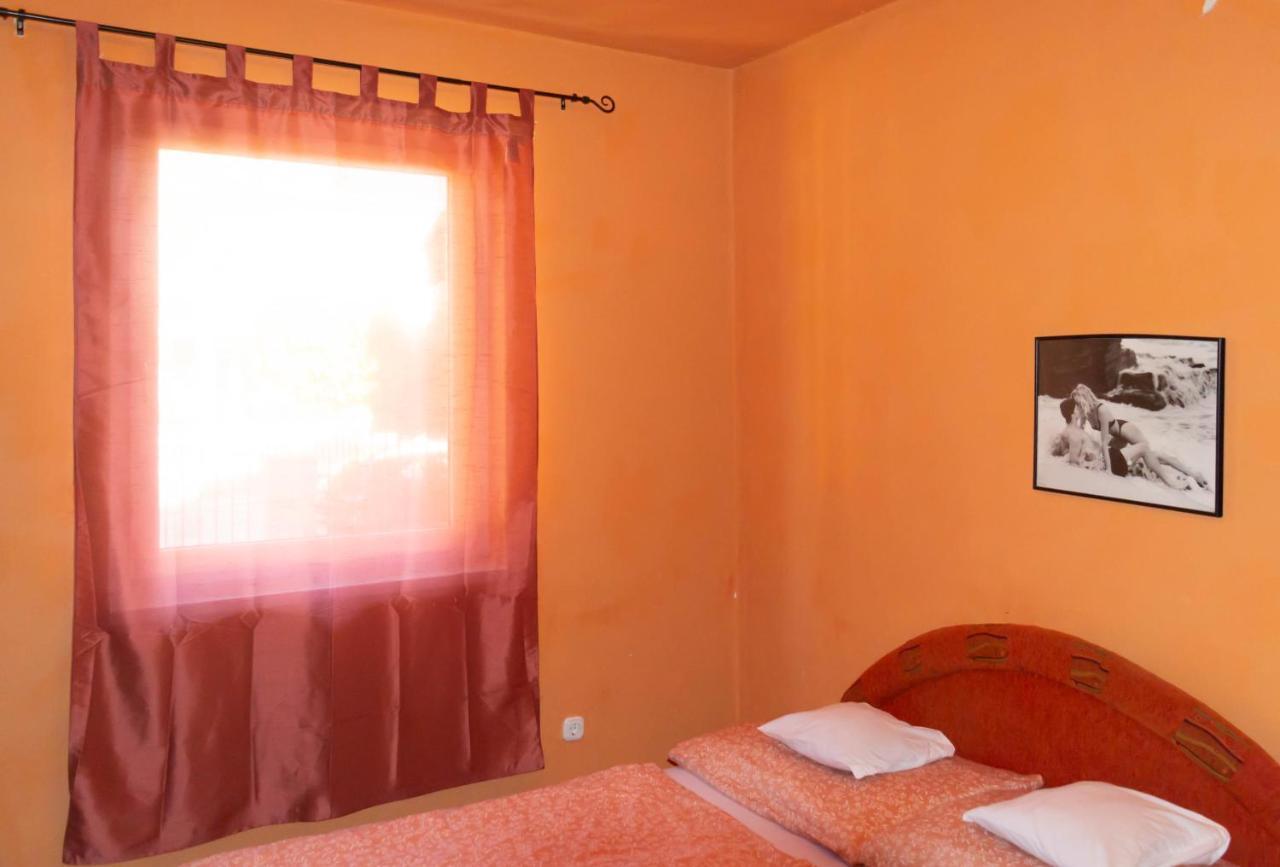 Zsolnay Apartman Siofok Ngoại thất bức ảnh